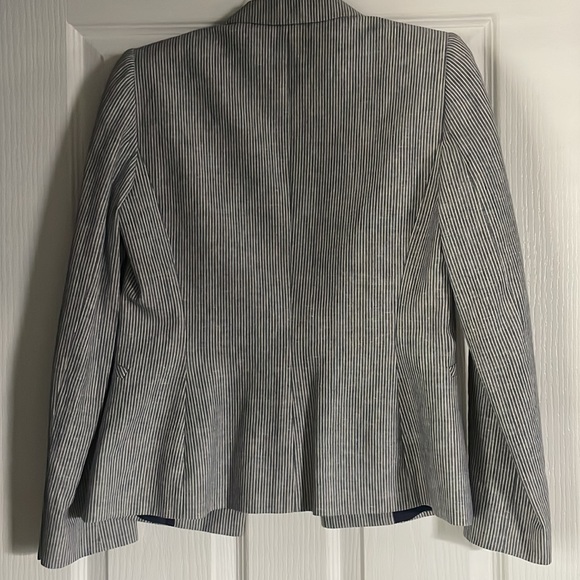 Tahari ASL seersucker blazer size 4 - Picture 6 of 6